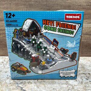 TOKMOC Snow Mountain Skiing Building Blocks Set 2200 PCS Motorized 12+ Compatibl